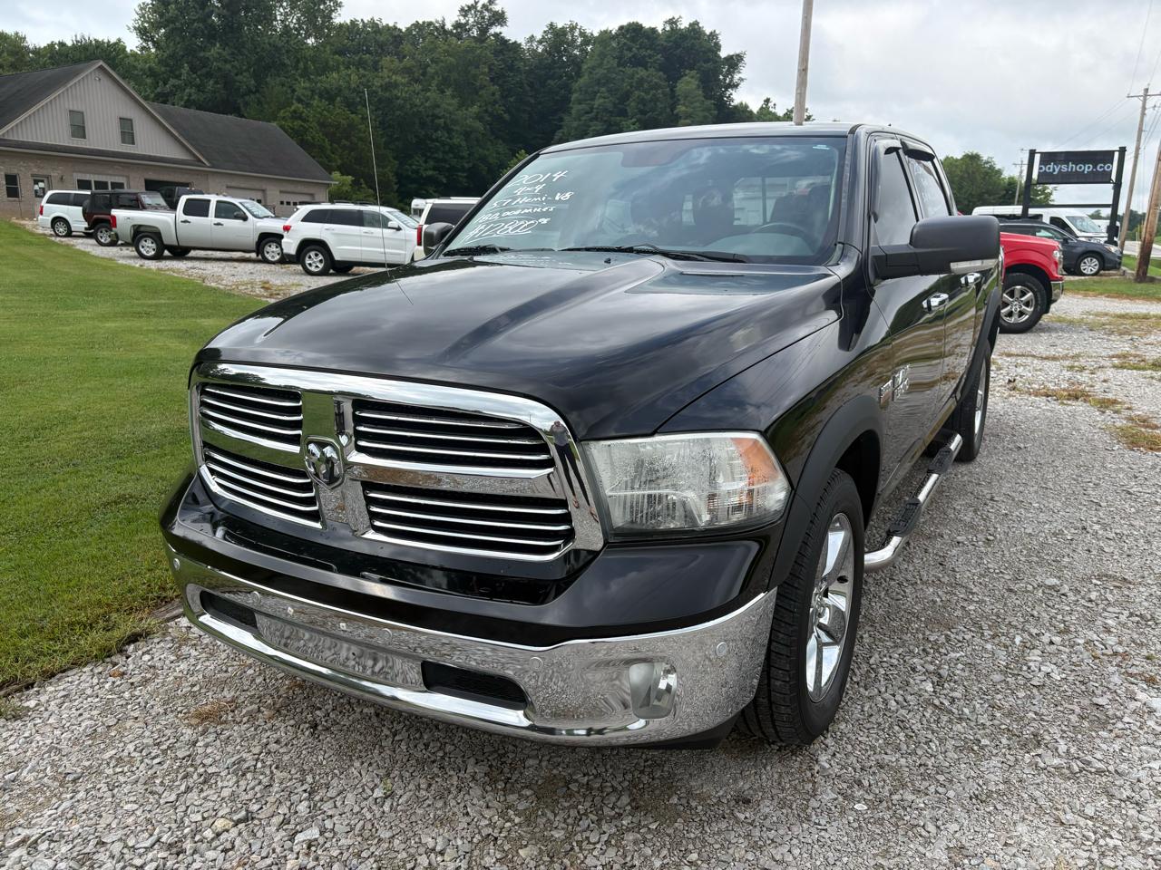 RAM 1500 4WD Crew Cab 140.5" Big Horn 2014