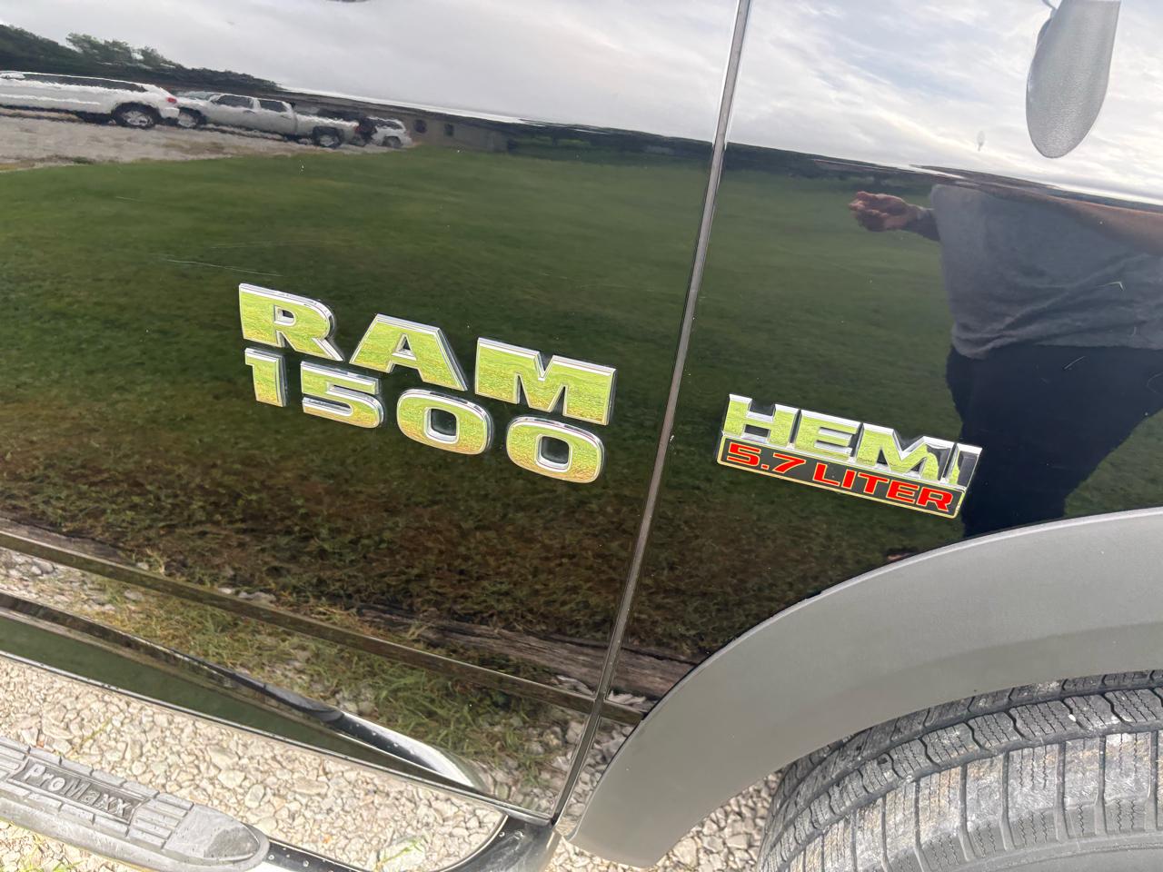 RAM 1500 4WD Crew Cab 140.5" Big Horn 2014
