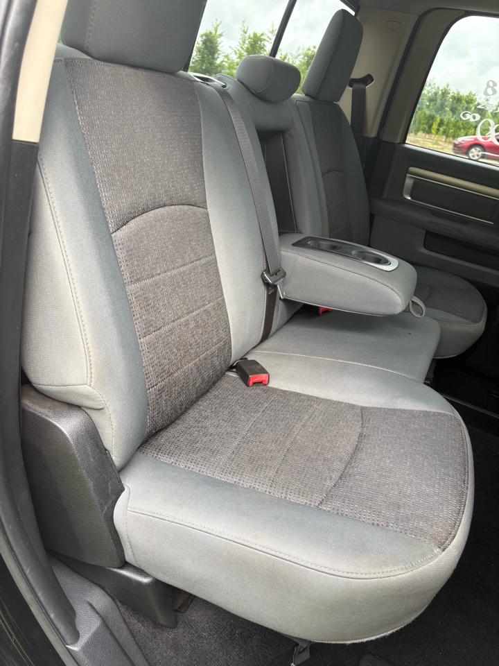 RAM 1500 4WD Crew Cab 140.5" Big Horn 2014