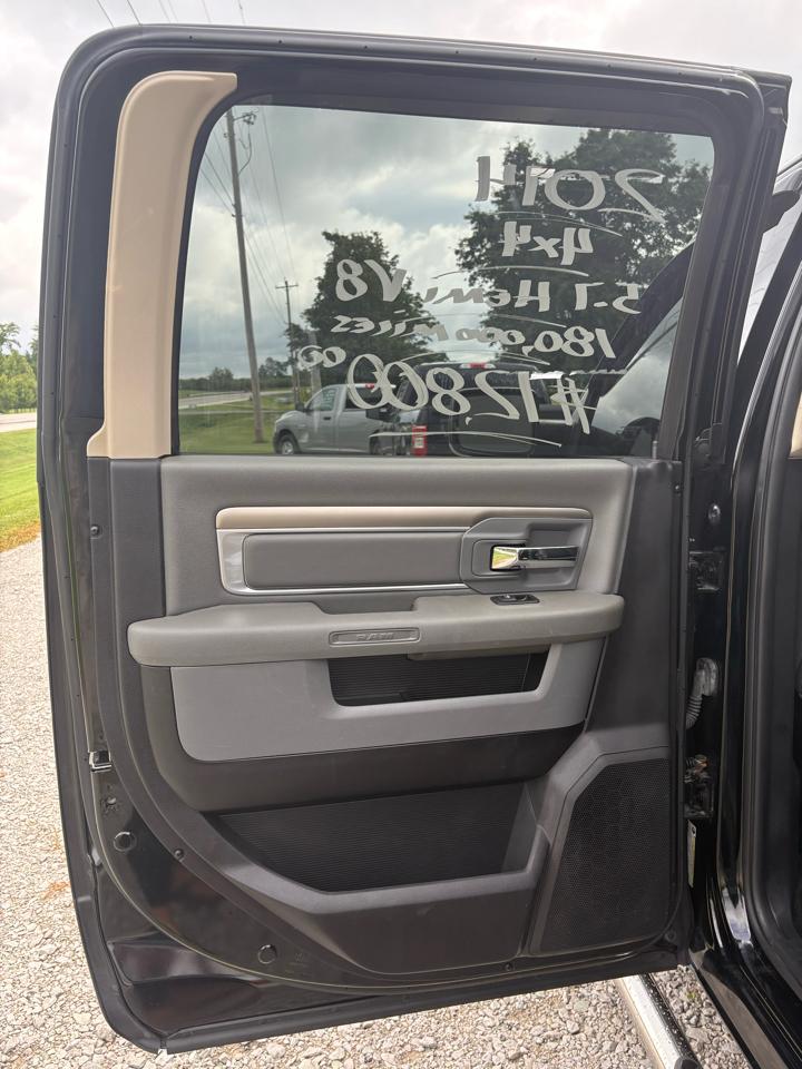 RAM 1500 4WD Crew Cab 140.5" Big Horn 2014