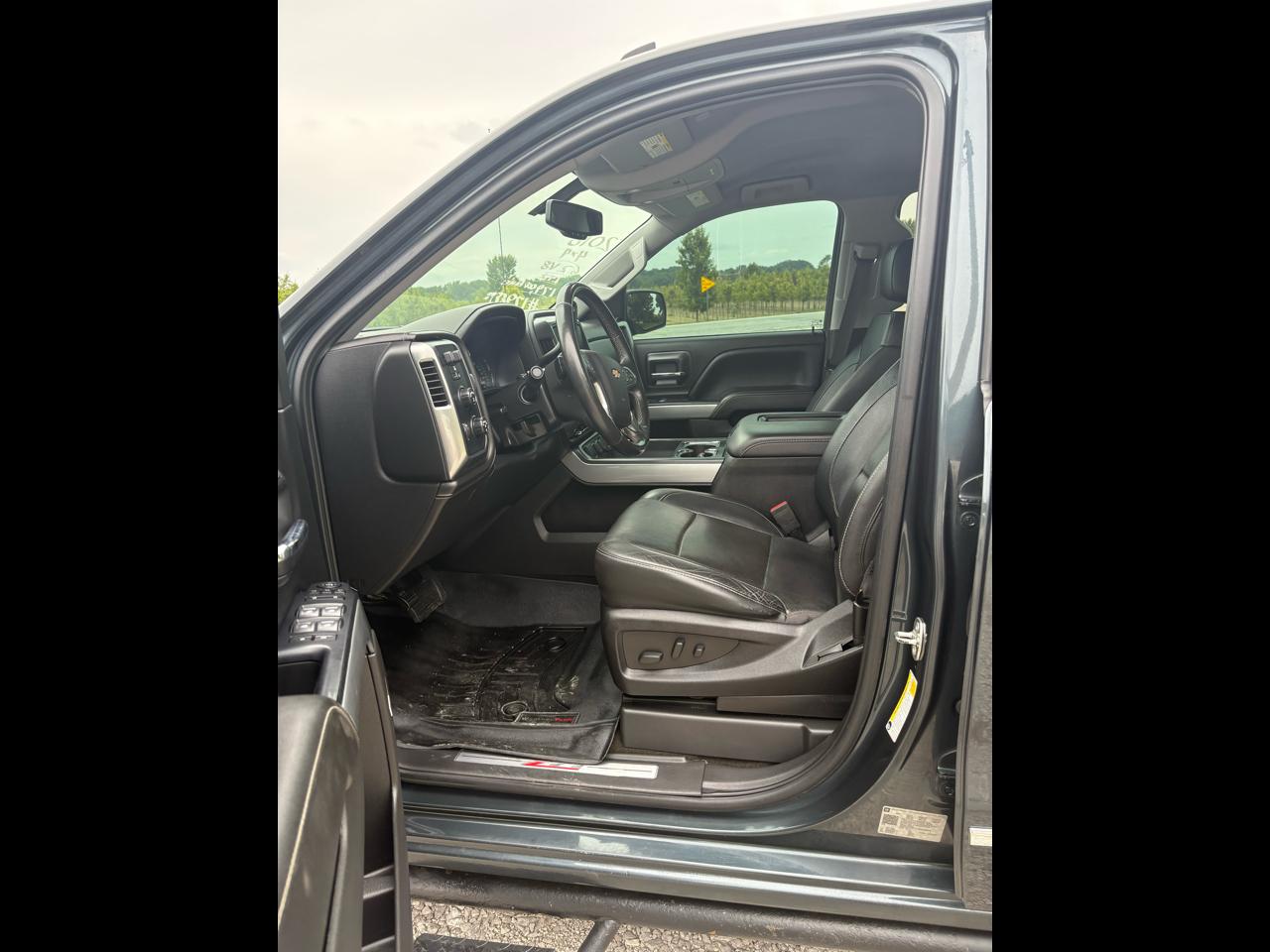 2018 Chevrolet Silverado 1500 4WD Crew Cab 143.5" LTZ w/2LZ