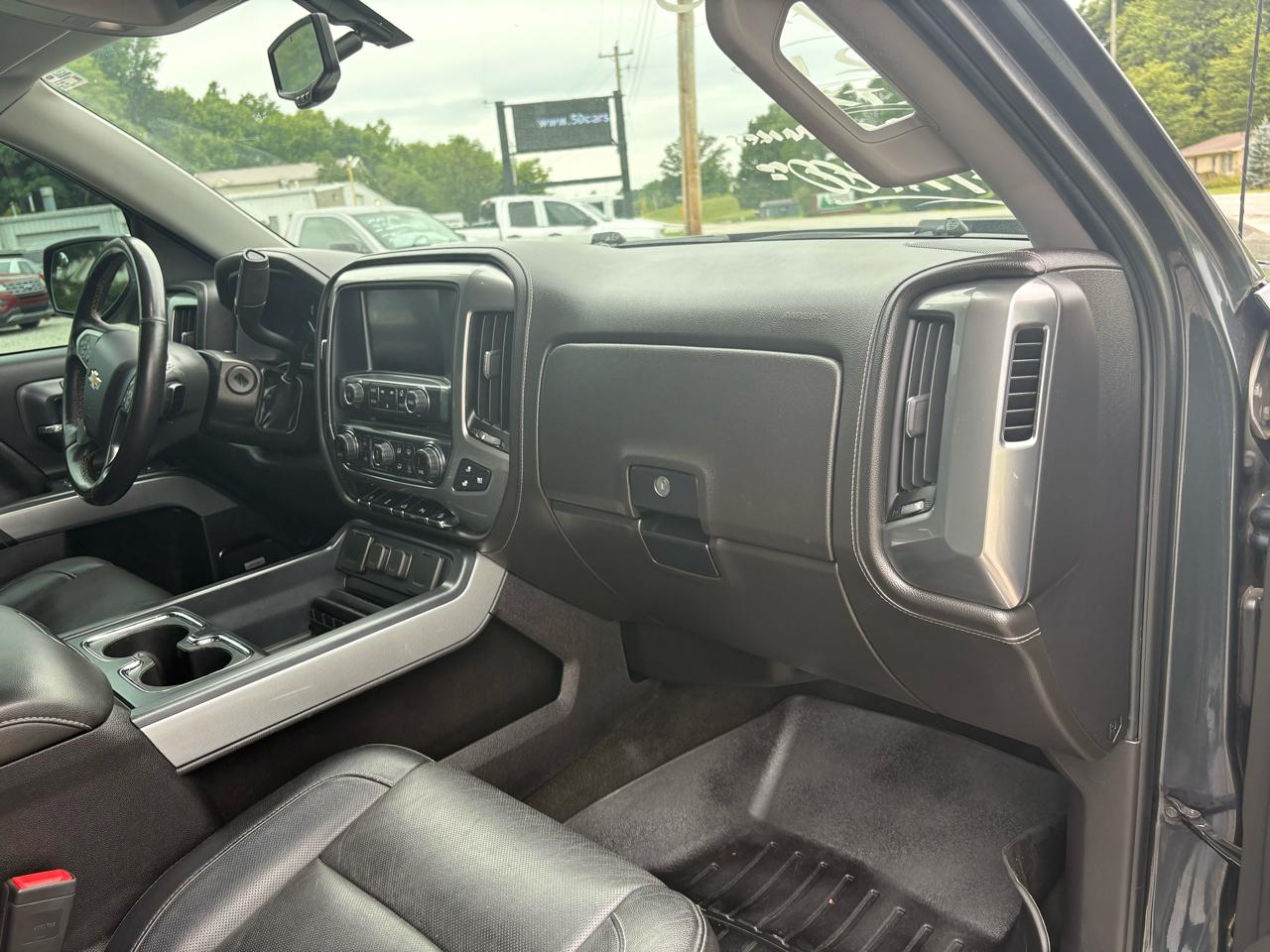 Chevrolet Silverado 1500 4WD Crew Cab 143.5" LTZ w/2LZ 2018