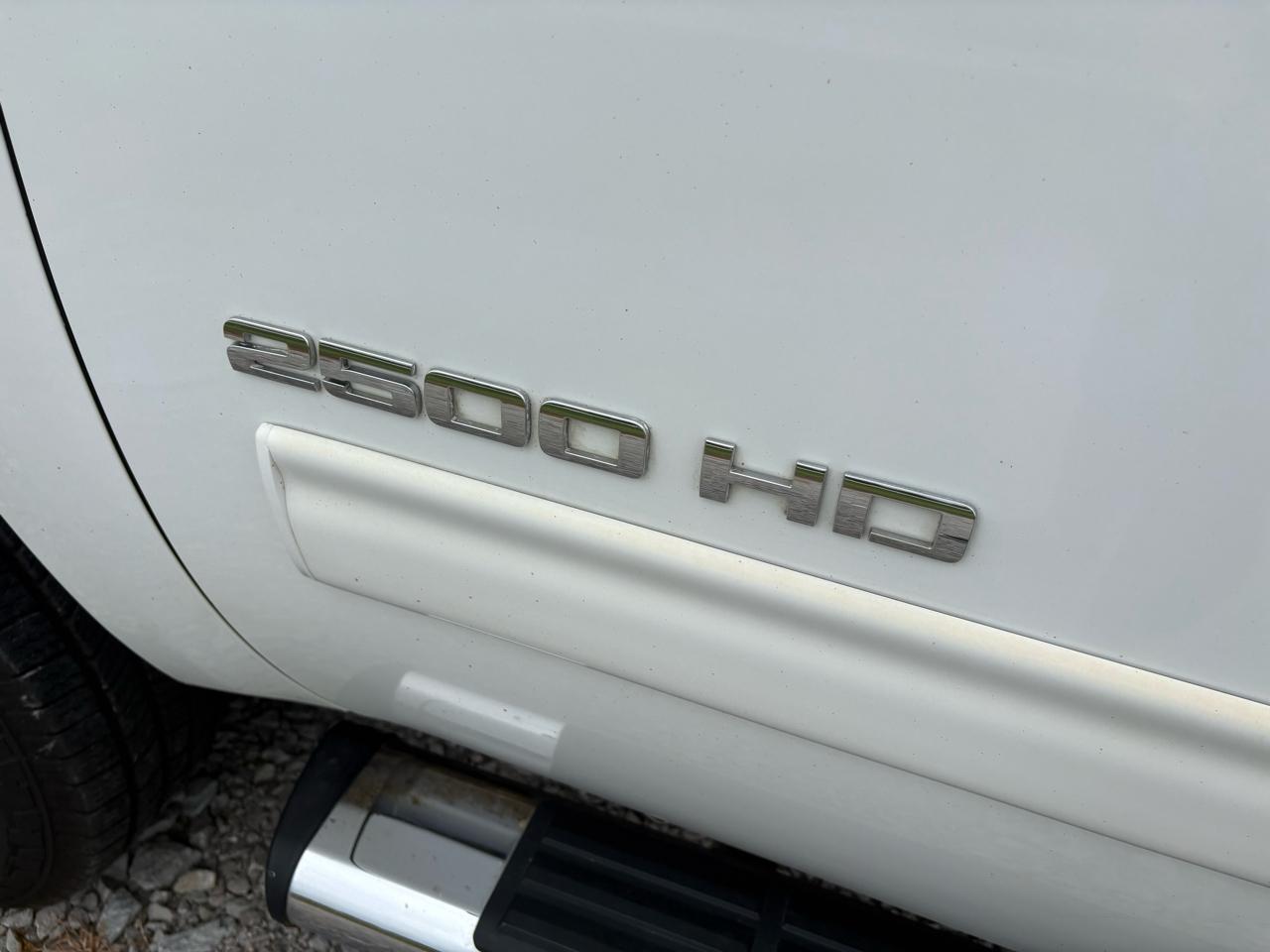 GMC Sierra 2500HD 4WD Ext Cab 144.2" SLE 2011