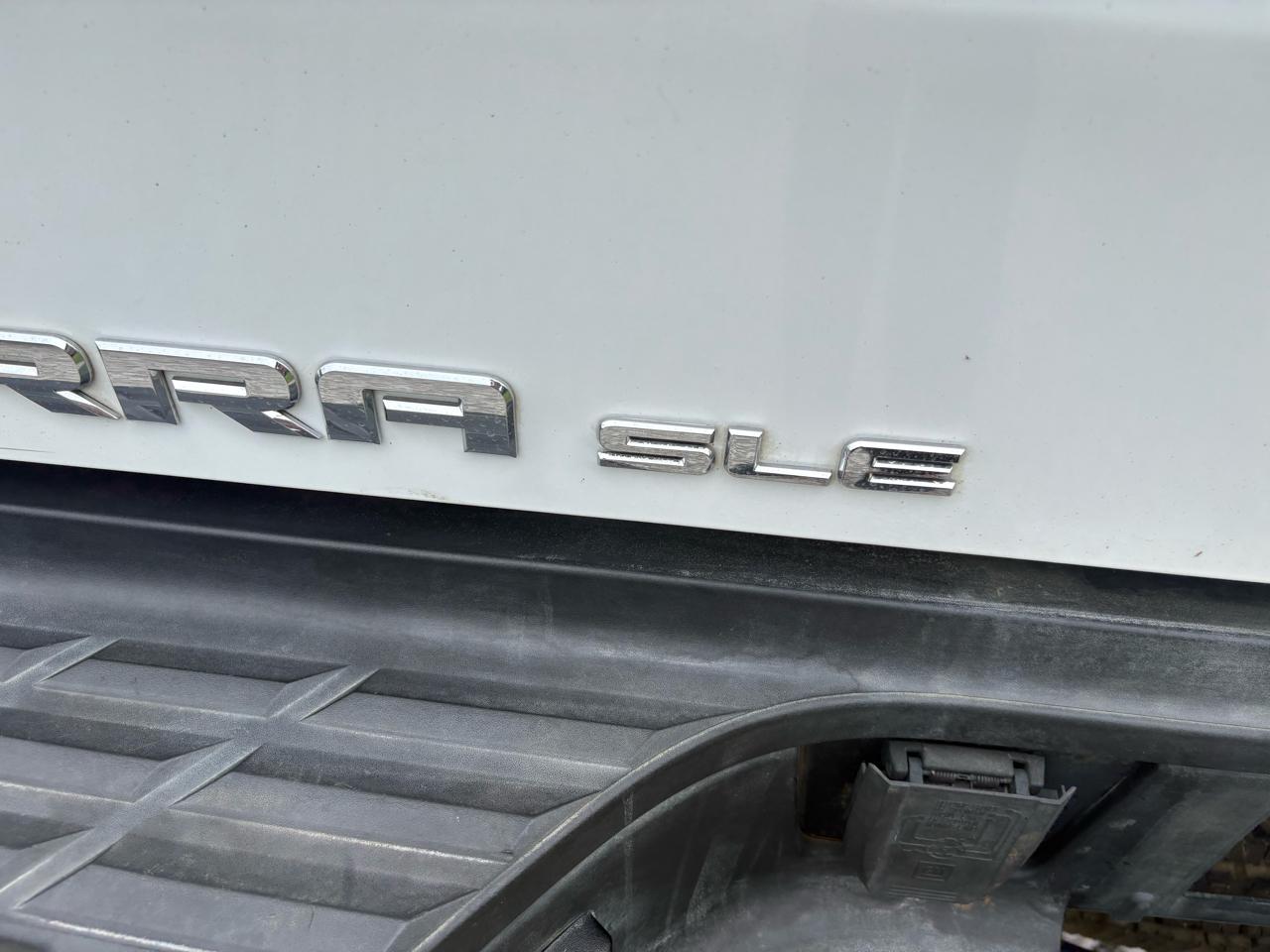 GMC Sierra 2500HD 4WD Ext Cab 144.2" SLE 2011
