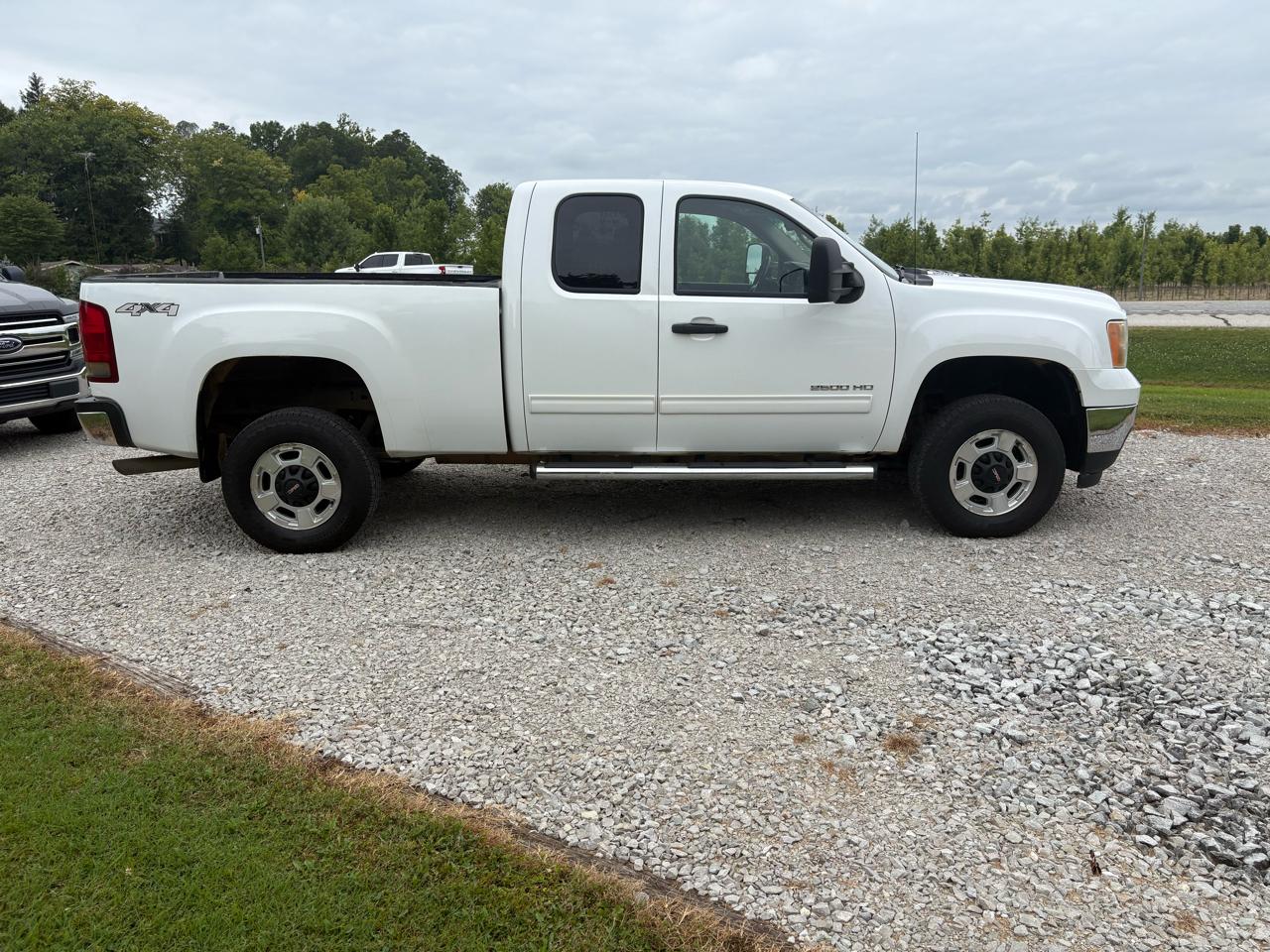 GMC Sierra 2500HD 4WD Ext Cab 144.2" SLE 2011