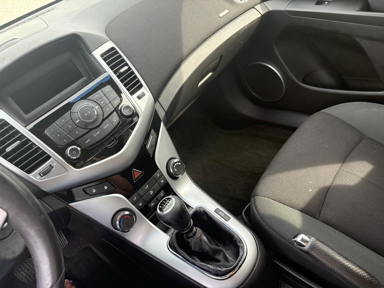 Chevrolet Cruze 4dr Sdn ECO w/1XF 2011
