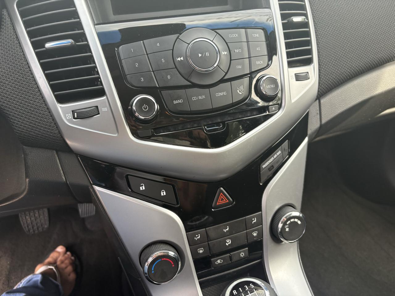 Chevrolet Cruze 4dr Sdn ECO w/1XF 2011