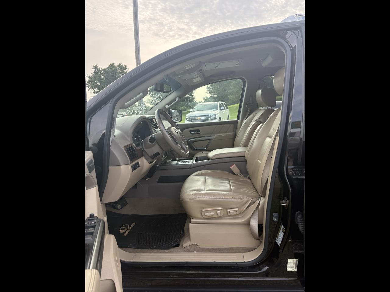 Nissan Armada 4WD 4dr Platinum 2015
