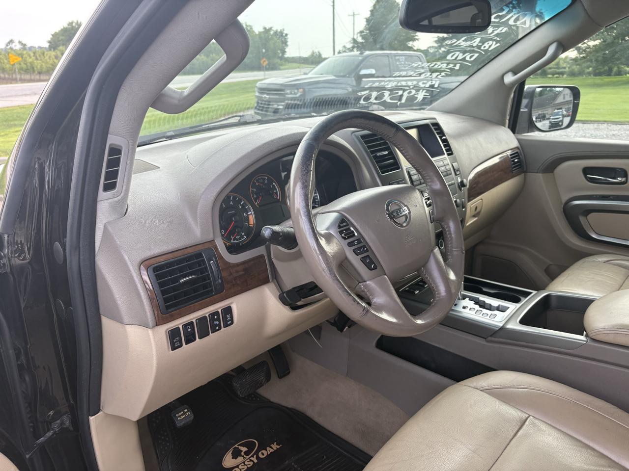 Nissan Armada 4WD 4dr Platinum 2015