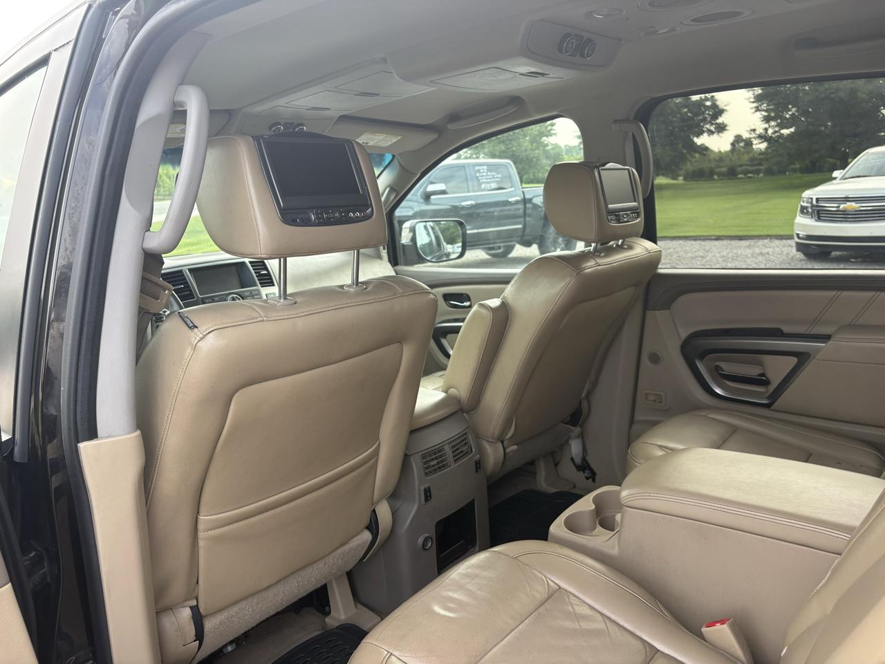 Nissan Armada 4WD 4dr Platinum 2015