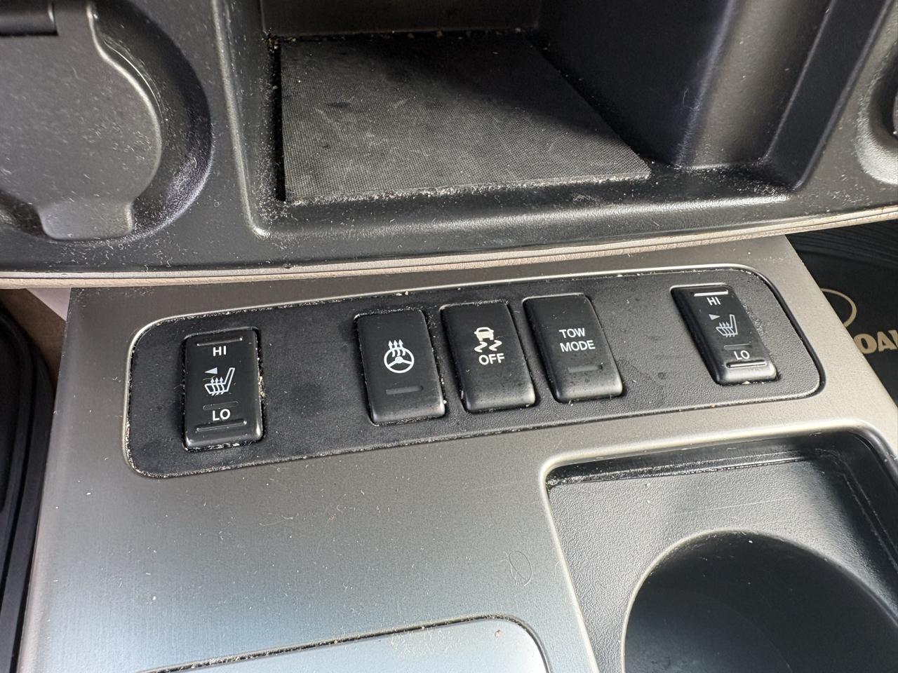 Nissan Armada 4WD 4dr Platinum 2015