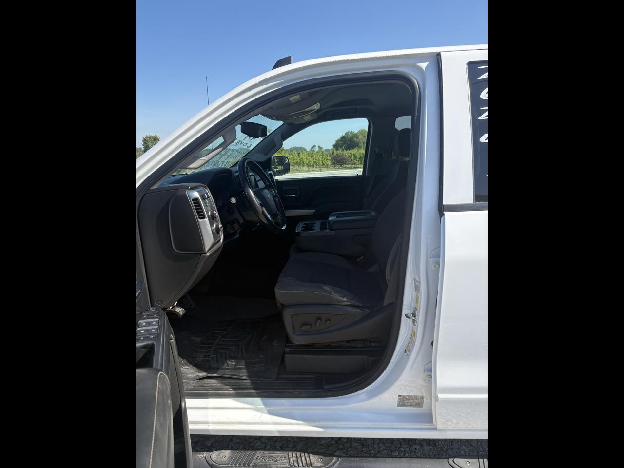 2015 Chevrolet Silverado 2500HD Built After Aug 14 4WD Double Cab 158.1" LT