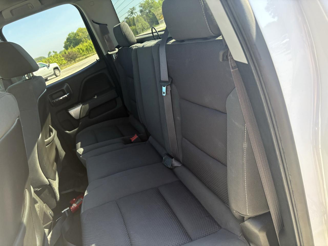 Chevrolet Silverado 2500HD Built After Aug 14 4WD Double Cab 158.1" LT 2015