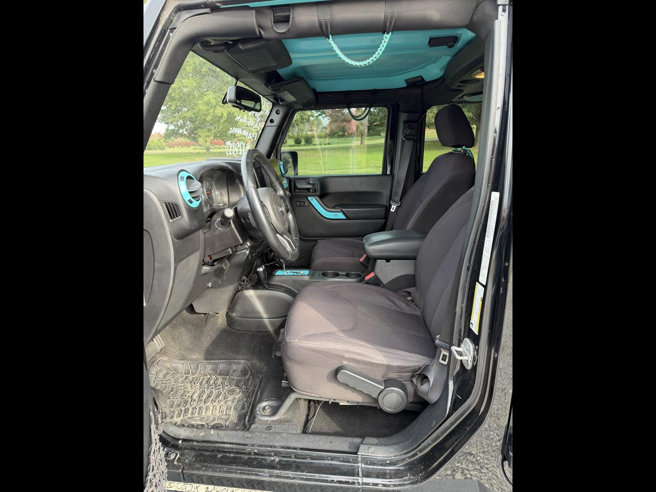 2014 Jeep Wrangler Unlimited 4WD 4dr Sport