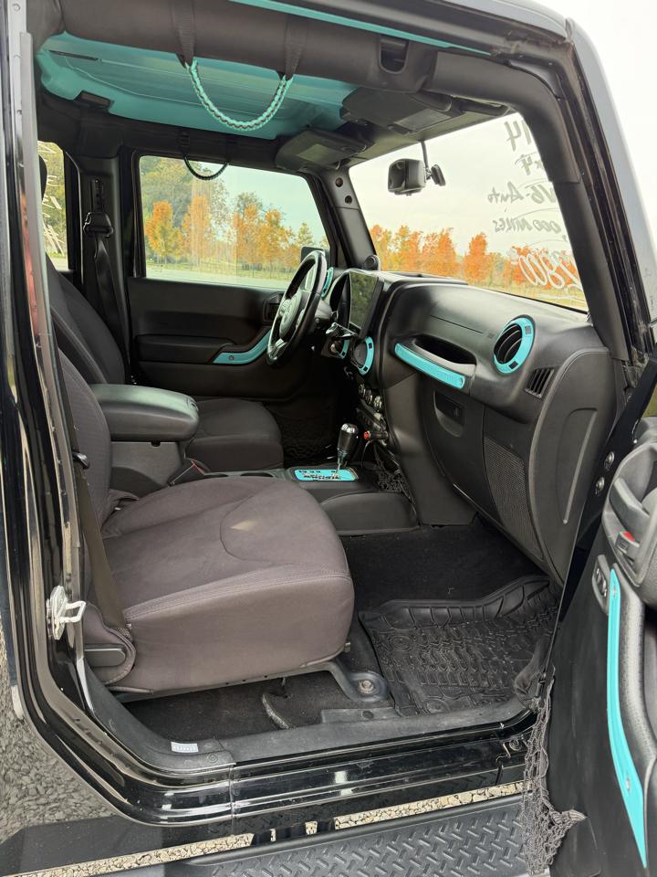 Jeep Wrangler Unlimited 4WD 4dr Sport 2014