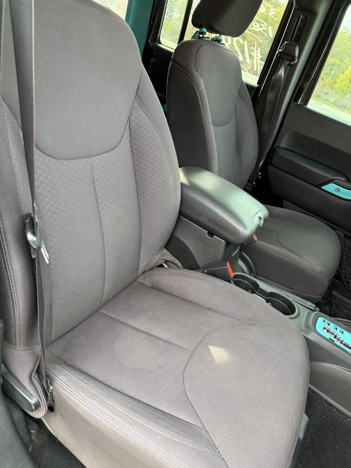 Jeep Wrangler Unlimited 4WD 4dr Sport 2014