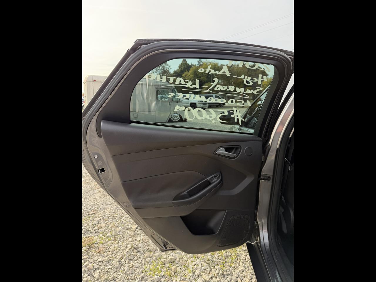 2014 Ford Focus 4dr Sdn Titanium