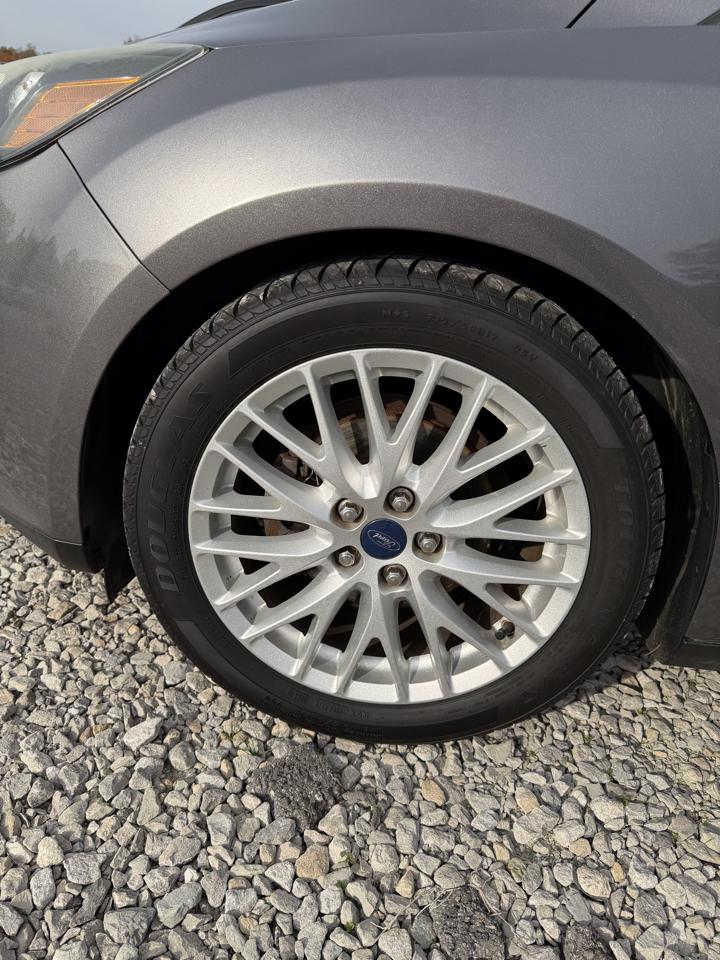 Ford Focus 4dr Sdn Titanium 2014