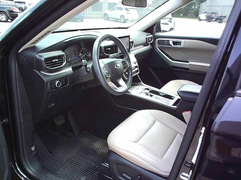 Ford Explorer XLT 2024