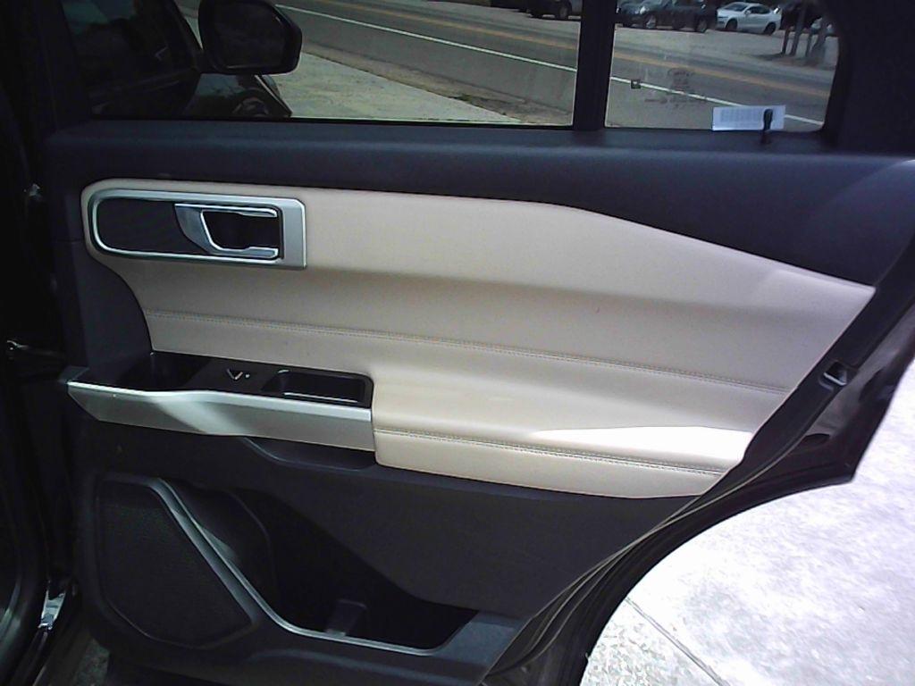 Ford Explorer XLT 2024
