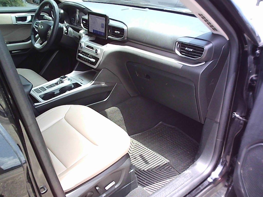 Ford Explorer XLT 2024