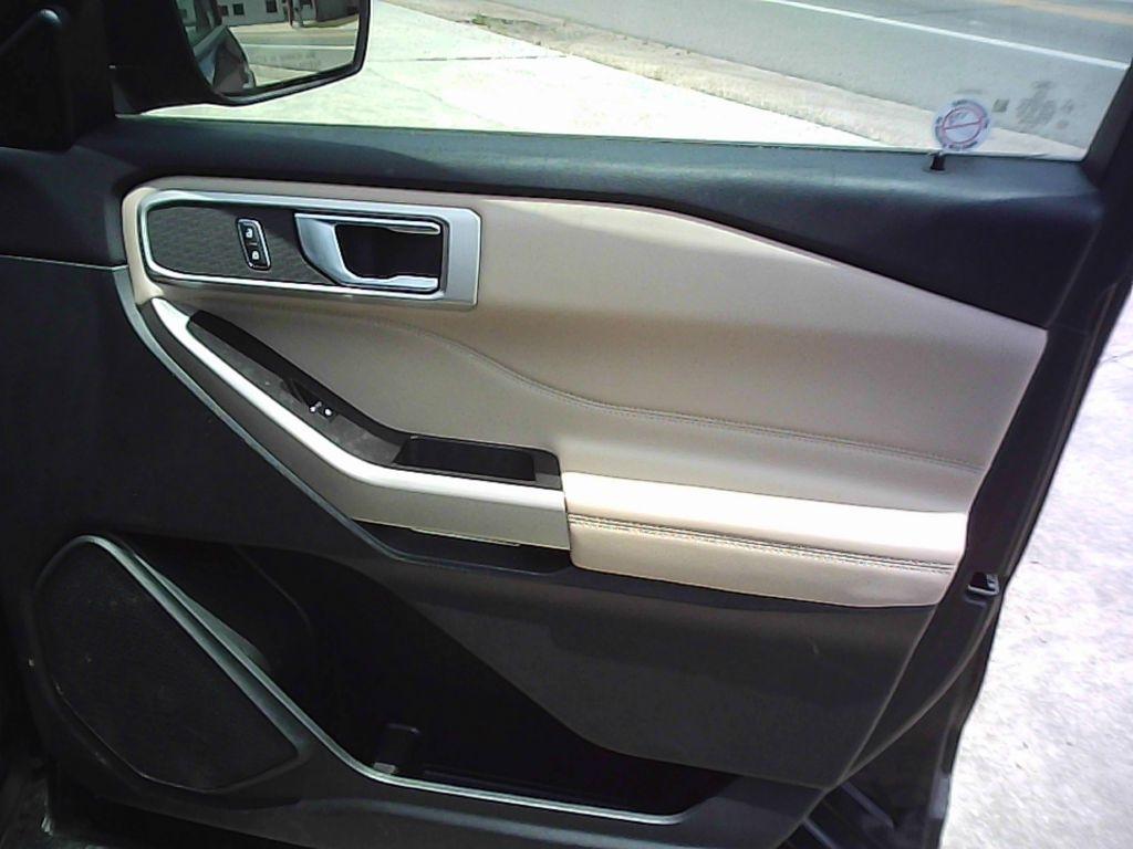 Ford Explorer XLT 2024