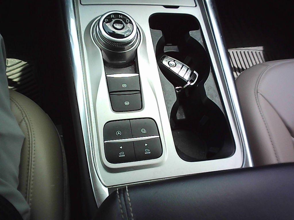 Ford Explorer XLT 2024
