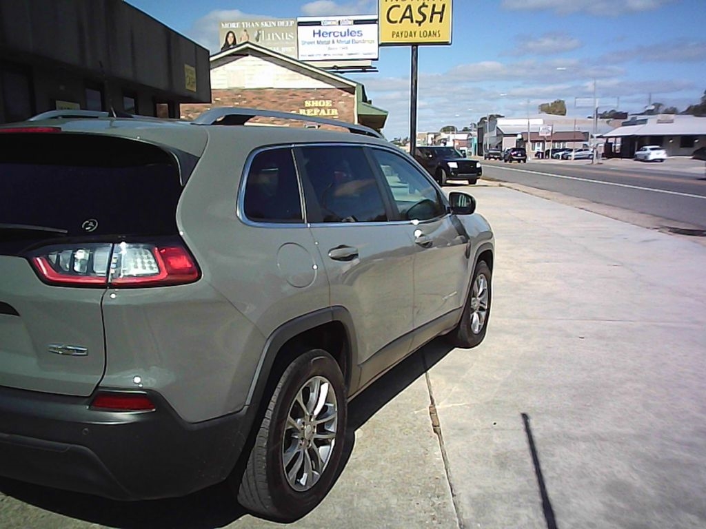 Jeep Cherokee Latitude Plus FWD 2021