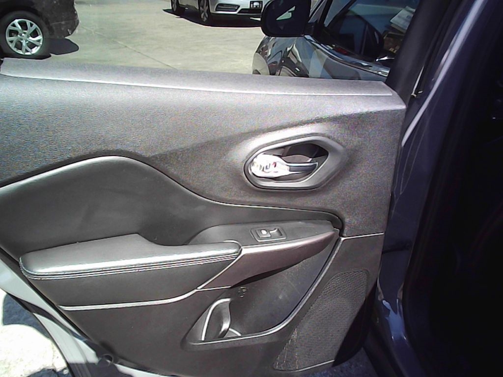 Jeep Cherokee Latitude Plus FWD 2021