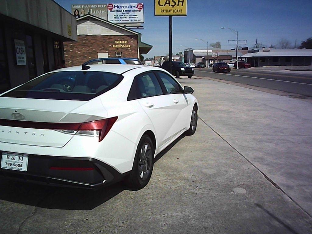 Hyundai Elantra SEL 2024