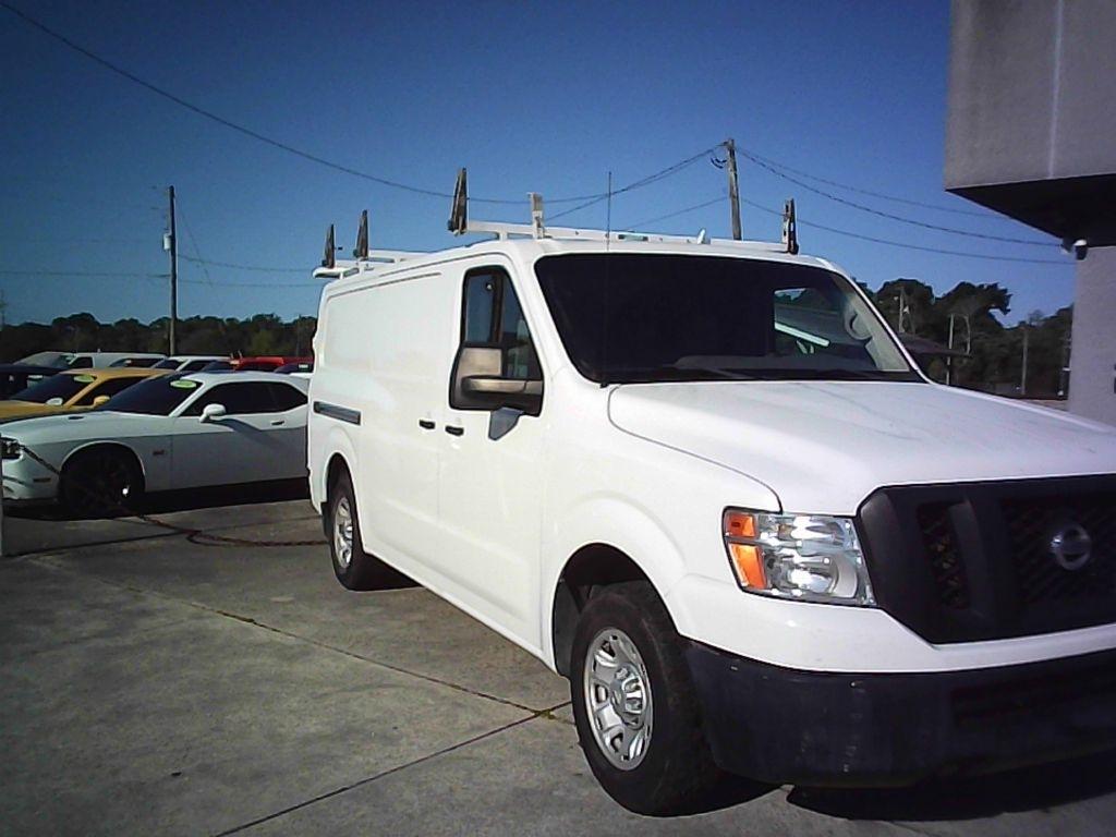 Nissan NV Cargo 2500 HD S V6 2018