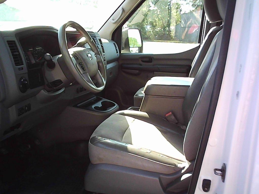 Nissan NV Cargo 2500 HD S V6 2018