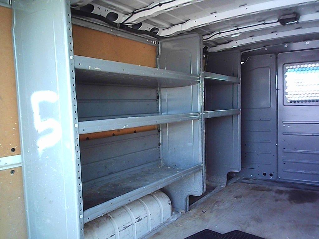 Nissan NV Cargo 2500 HD S V6 2018