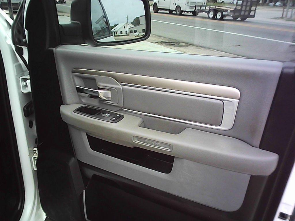 RAM 1500 Classic Tradesman Crew Cab LWB 2WD 2019
