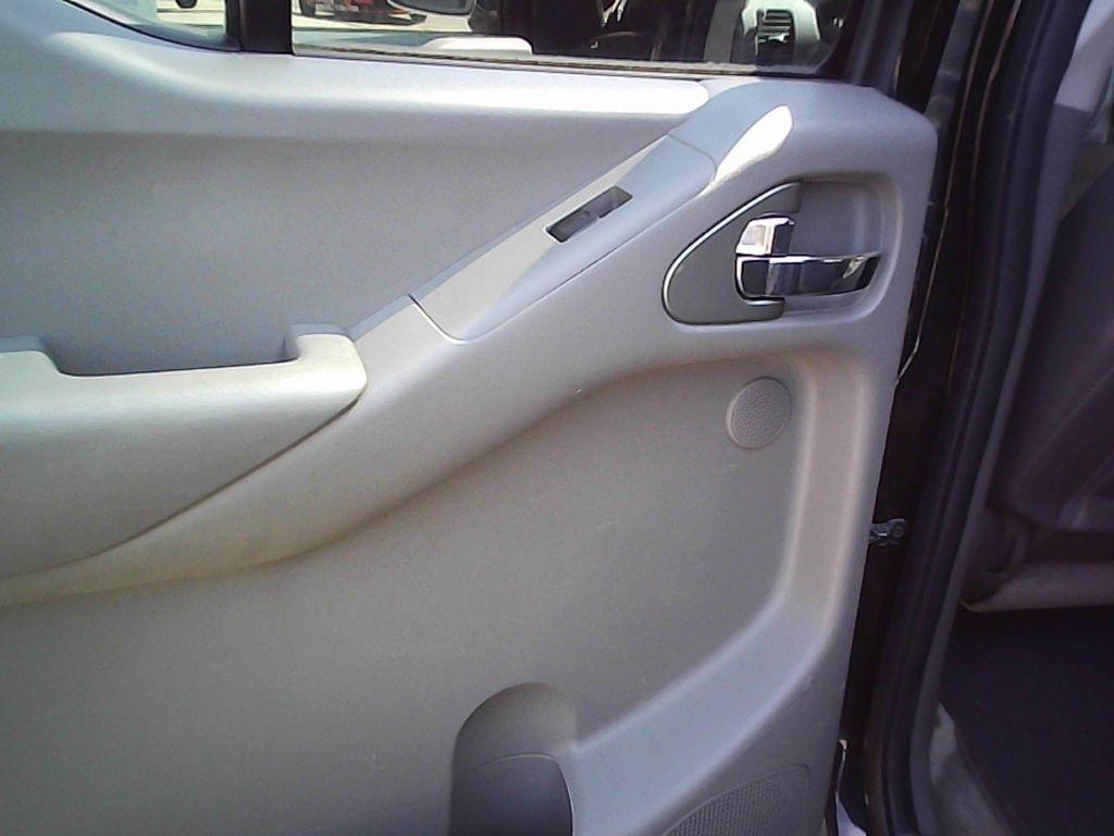 Nissan Frontier SL Crew Cab 2WD 2014