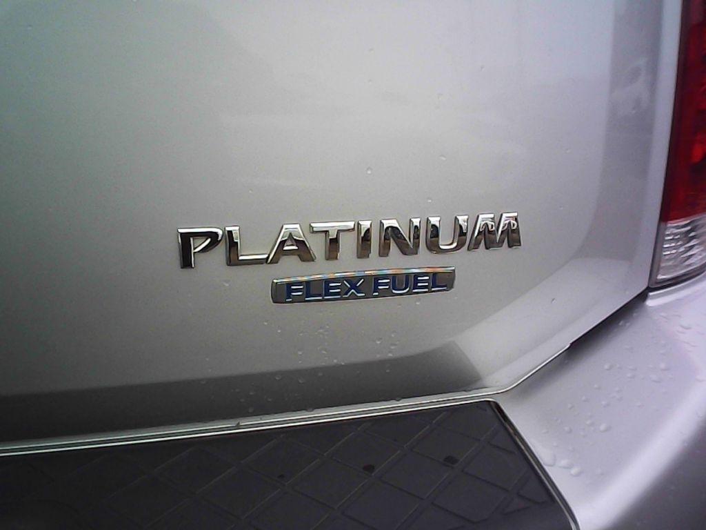 Nissan Armada Platinum 2WD 2015