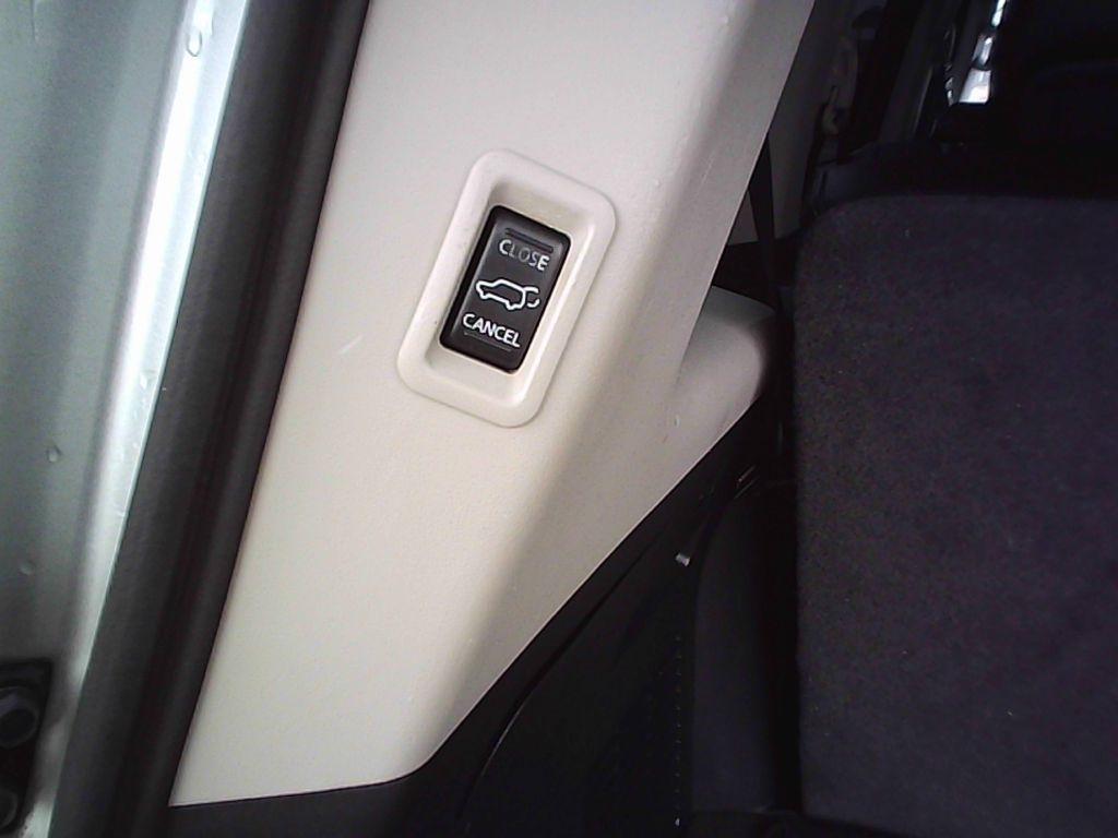 Nissan Armada Platinum 2WD 2015