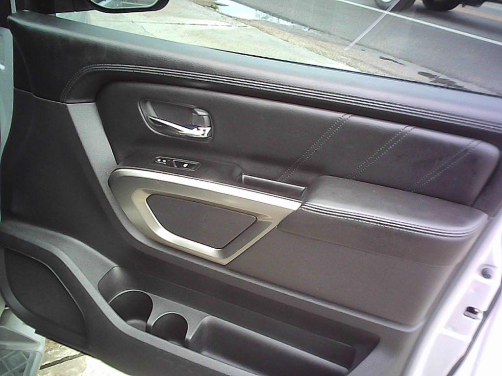 Nissan Armada Platinum 2WD 2015