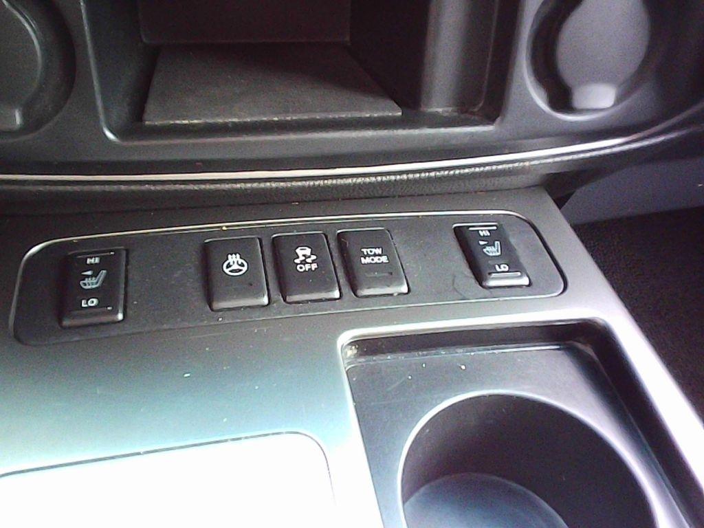 Nissan Armada Platinum 2WD 2015