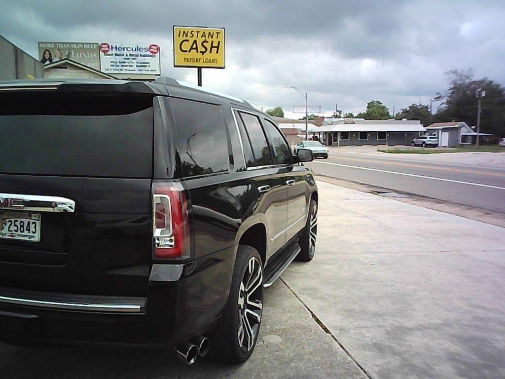 GMC Yukon Denali 2WD 4dr 2015