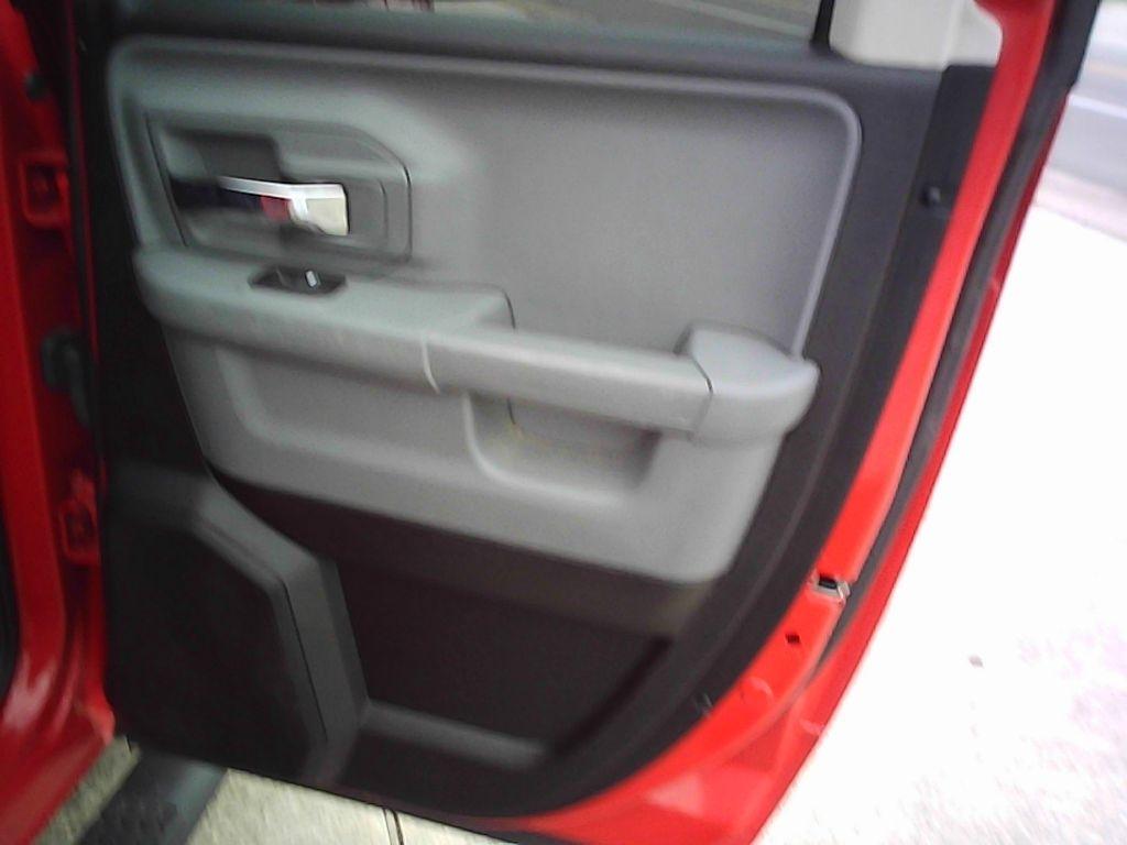 RAM 1500 SLT Quad Cab 4WD 2020