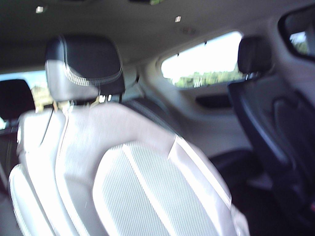 Chrysler Pacifica Touring-L 2022