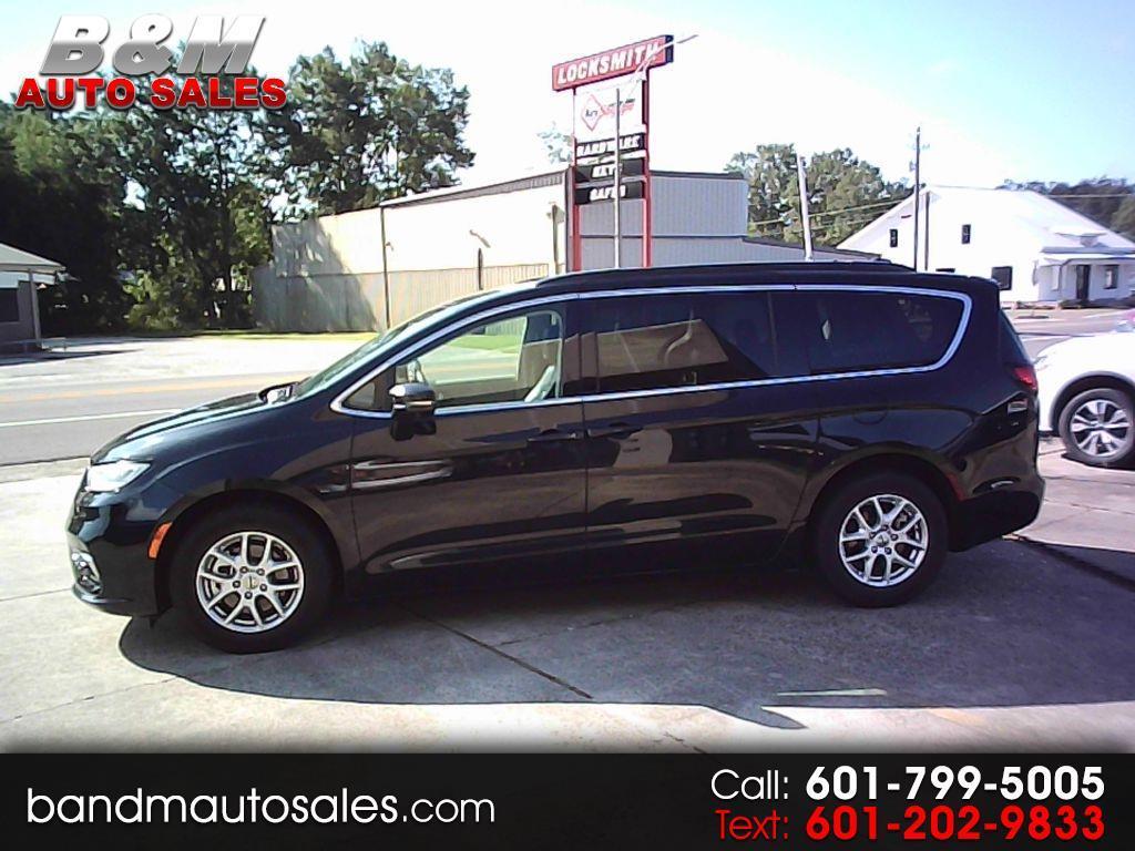 2022 Chrysler Pacifica Touring-L
