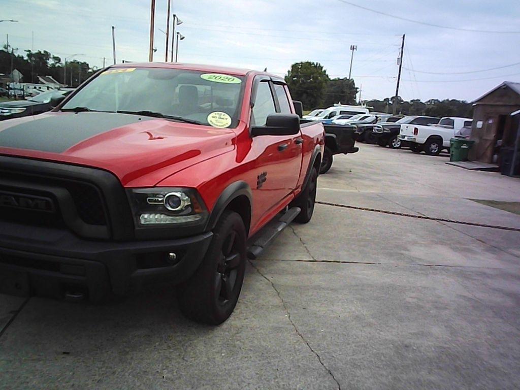 RAM 1500 SLT Quad Cab 4WD 2020