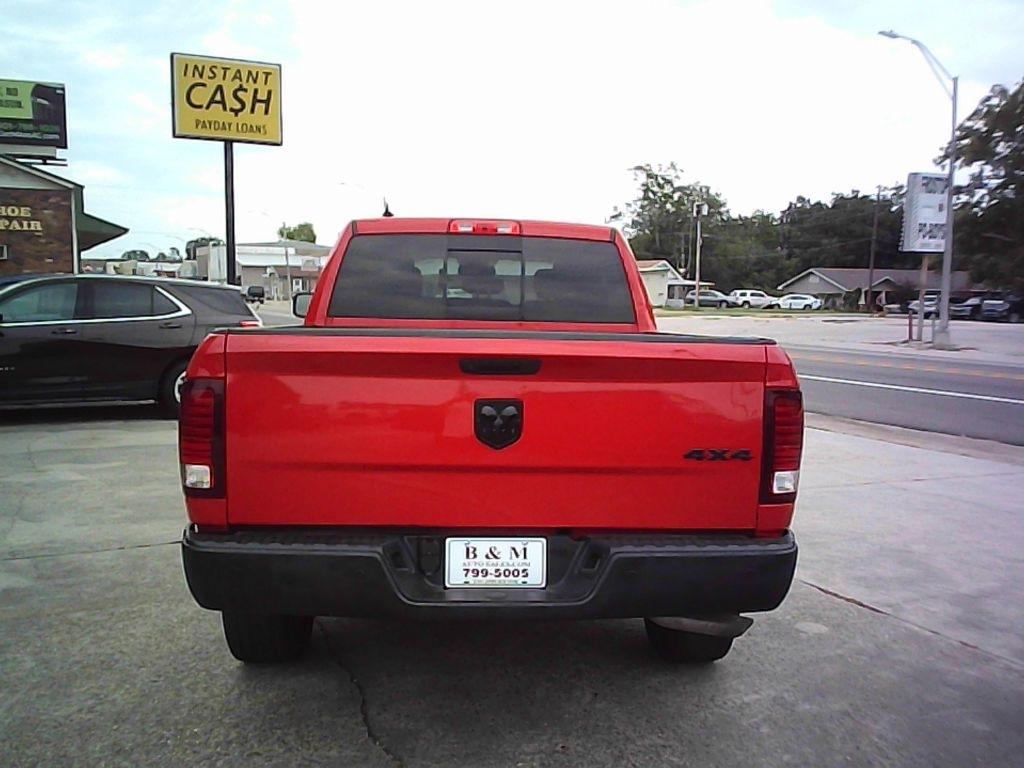 RAM 1500 SLT Quad Cab 4WD 2020