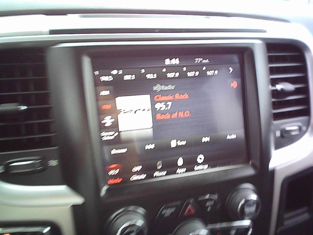 RAM 1500 SLT Quad Cab 4WD 2020
