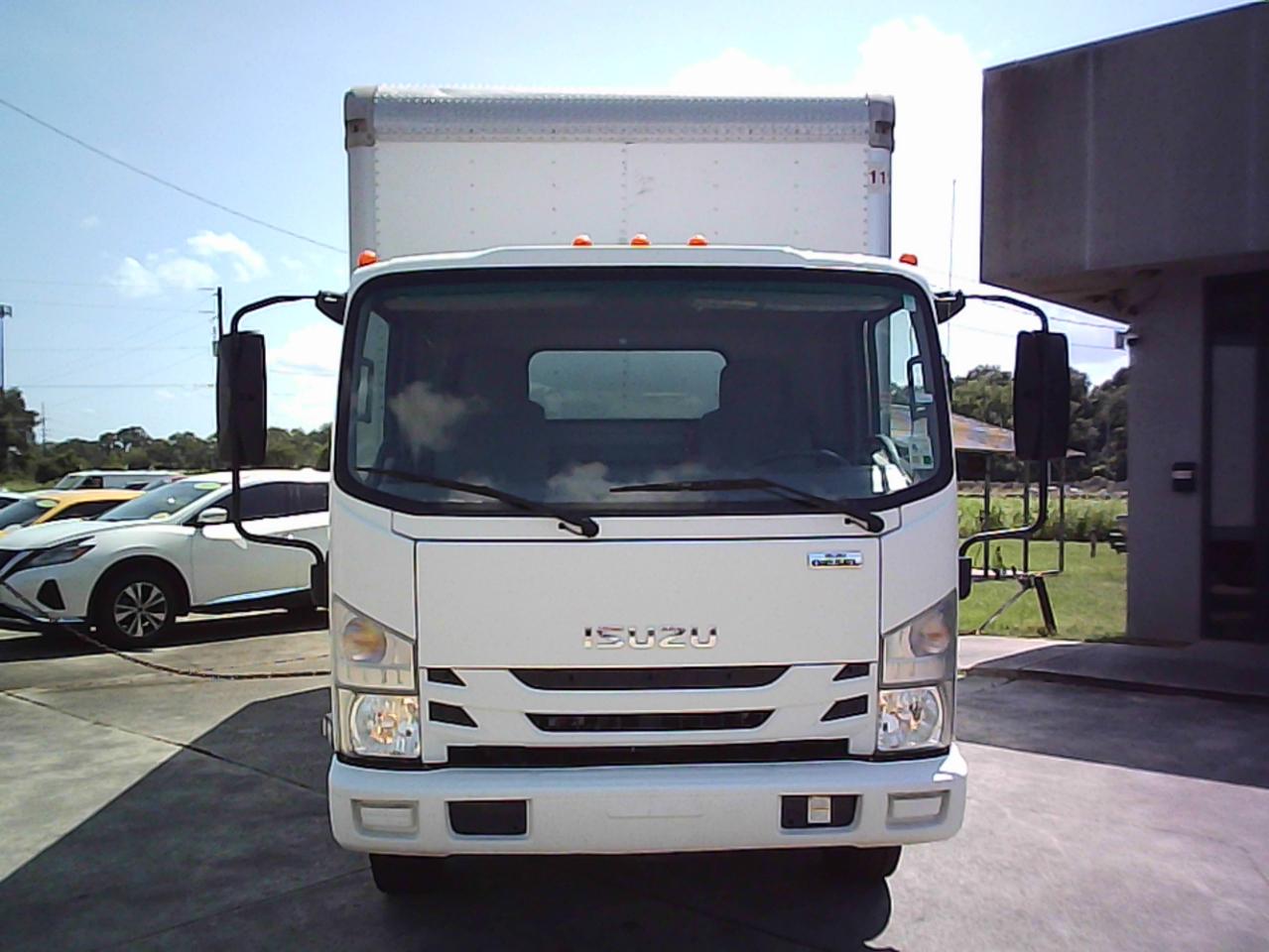 Isuzu NPR HD  2022