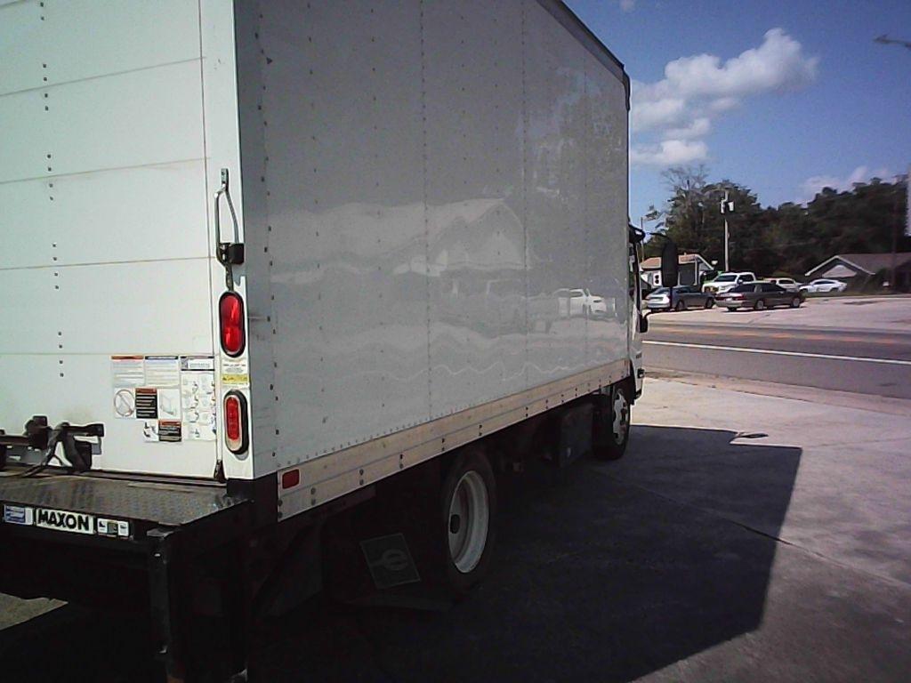 Isuzu NPR HD  2022