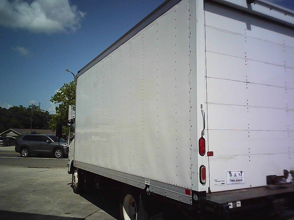 Isuzu NPR HD  2022