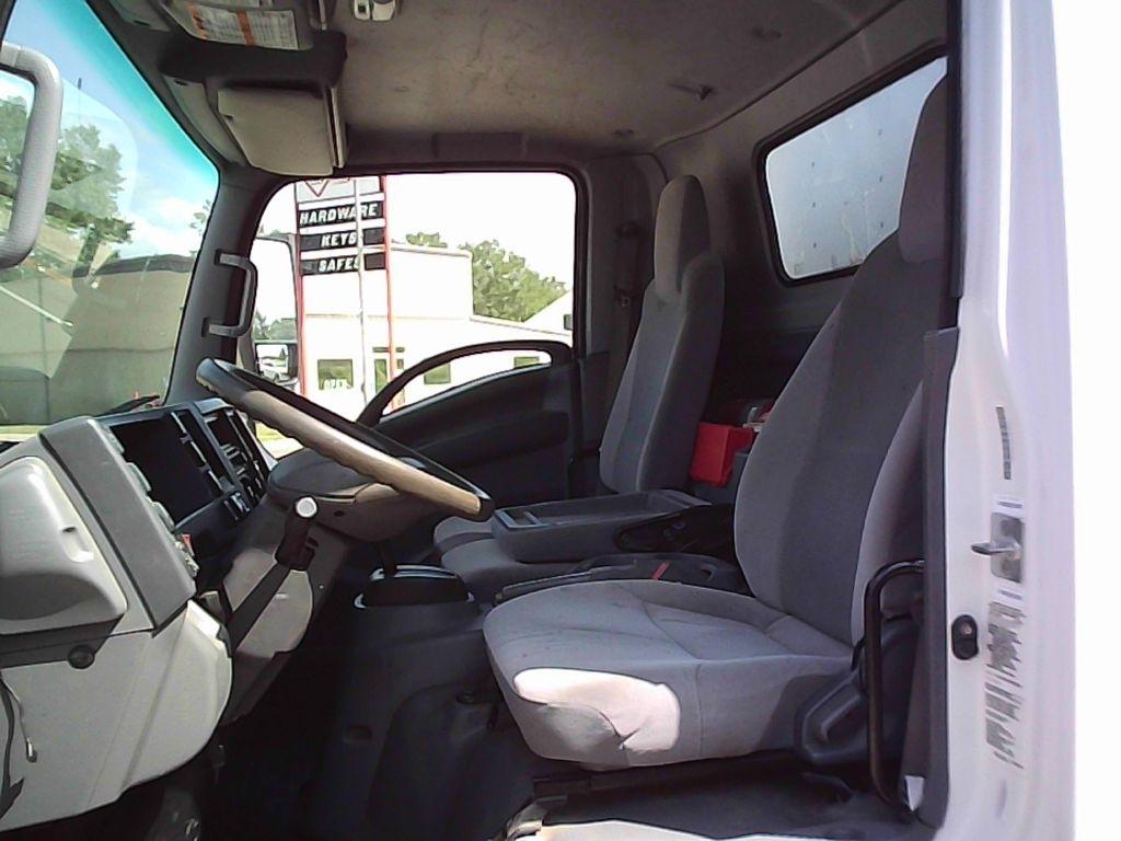 Isuzu NPR HD  2022